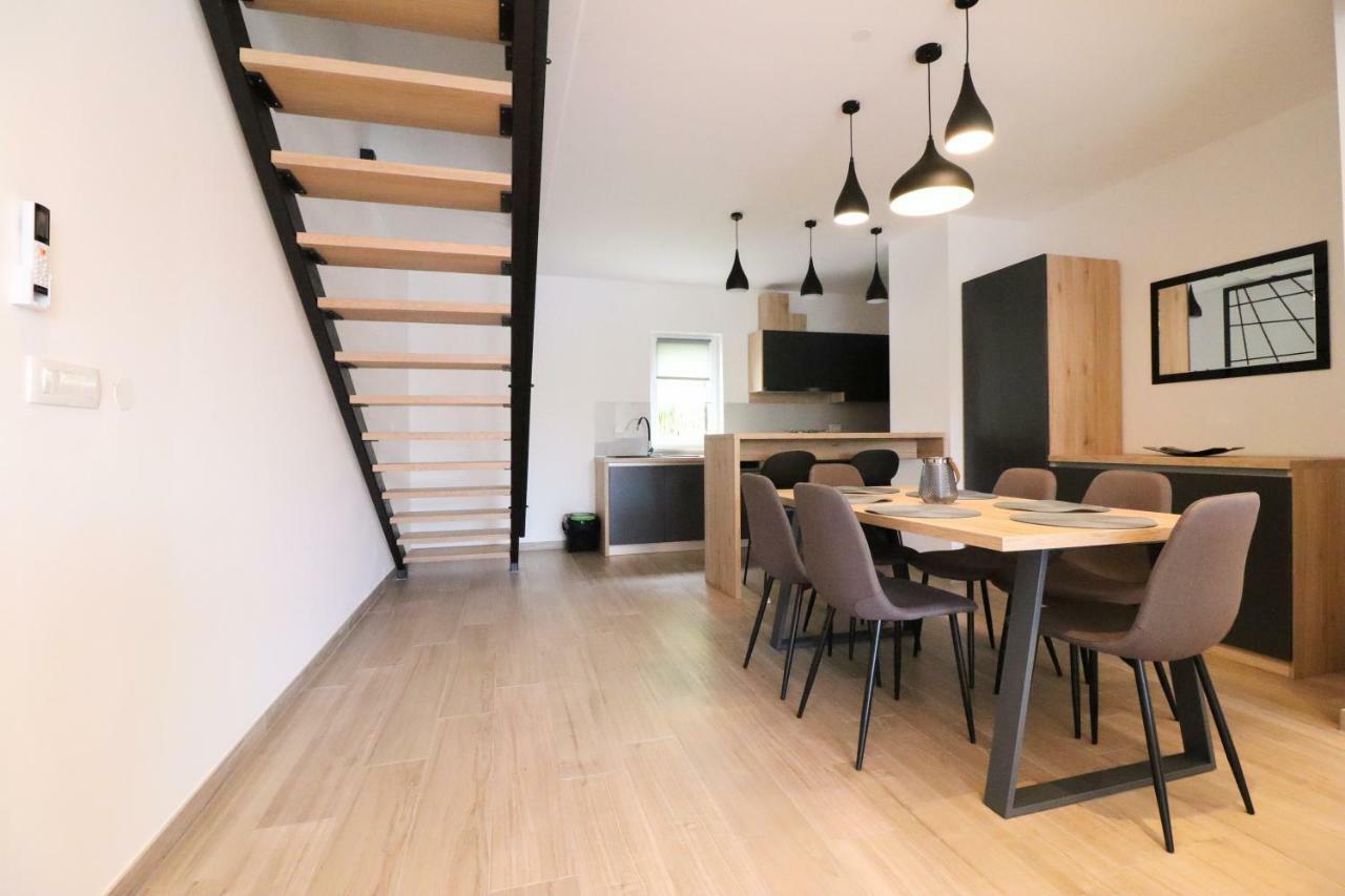 Brand New In Apartment *